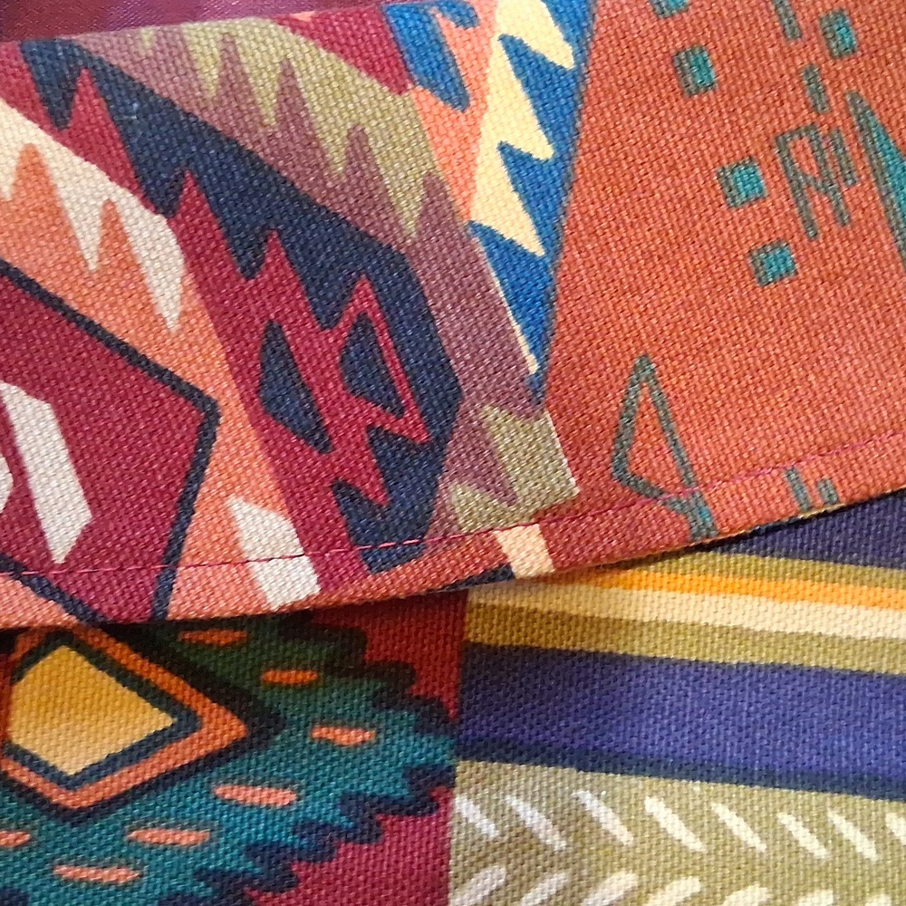 Wraps Geometric Pattern Vest - Picture 3 of 5